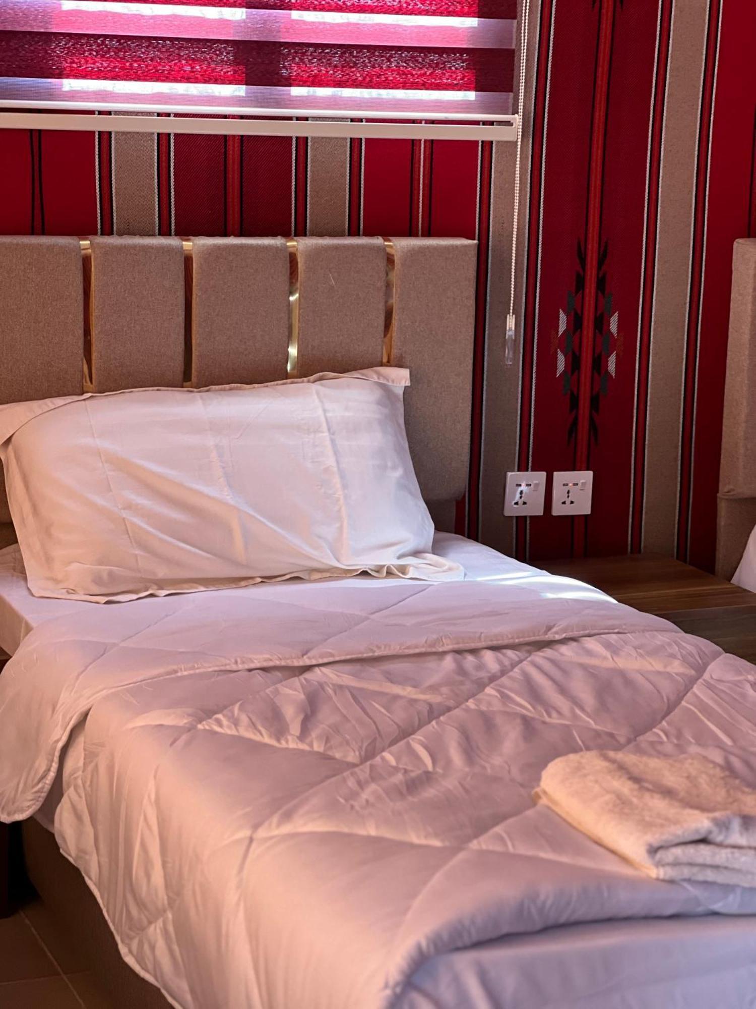 Rum Royal Flower Luxury Camp Wadi Rum Eksteriør bilde